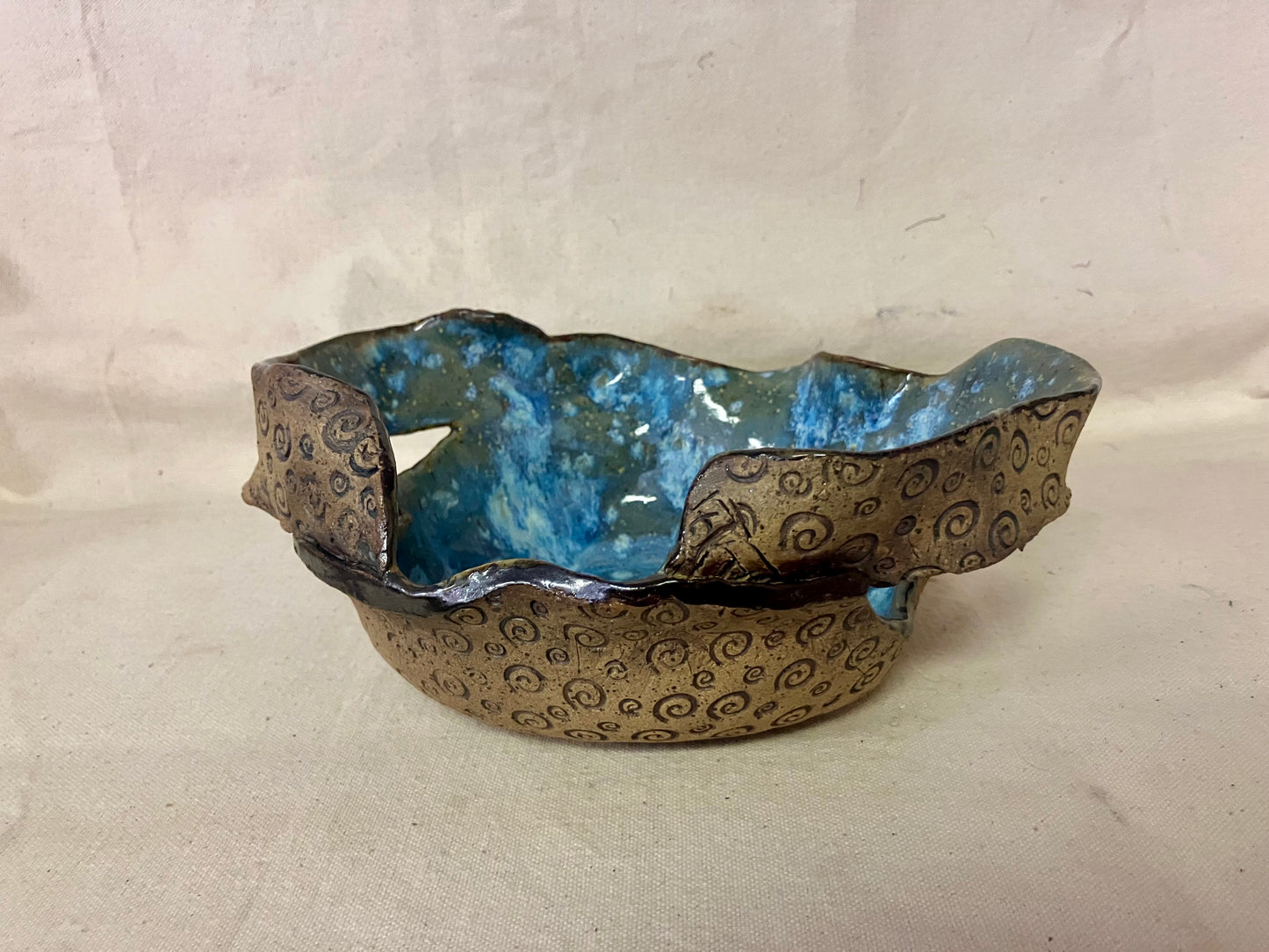 Textured Handle Bowl