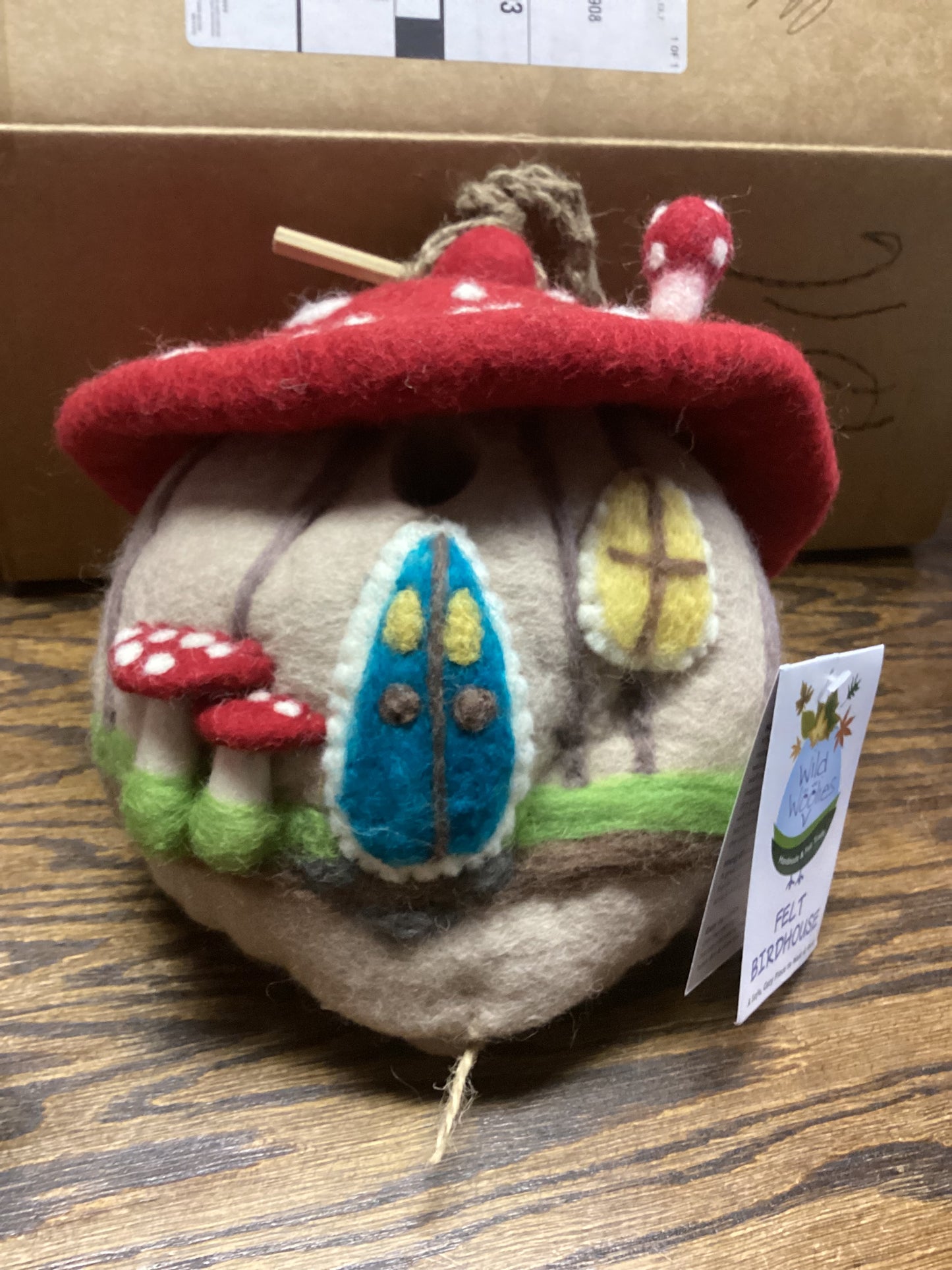 BIRDHOUSE: FOREST MUSHROOM -dzi handmade