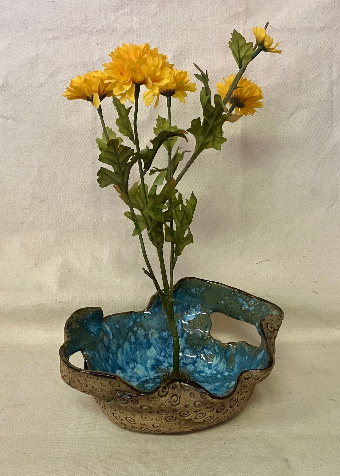 Textured Handle Bowl