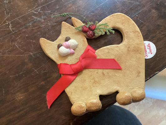 Judith cat ornament